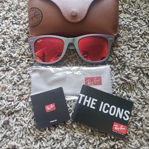 Ray-Ban sunglasses 🕶